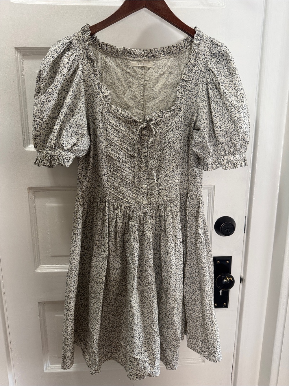Doen Cream and Black Mini Floral Puff Sleeve Dress with Smocked Bodice